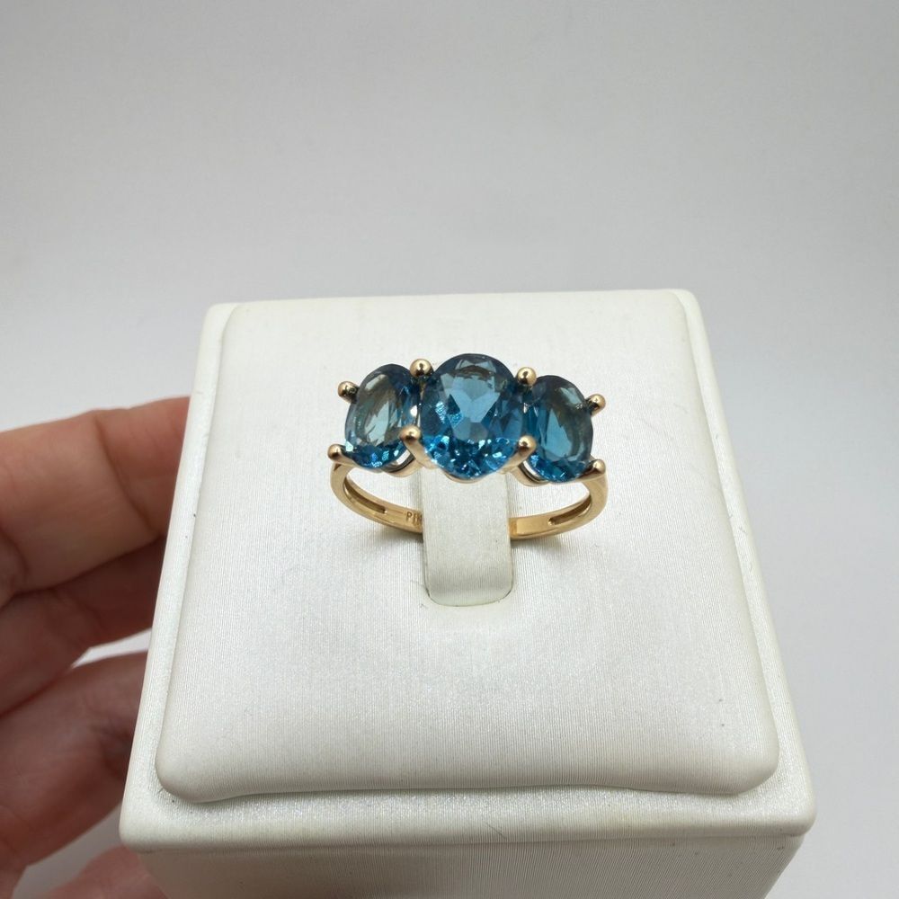 14kt YG Past/Present/Future ring with faceted oval cut London blue topaz!